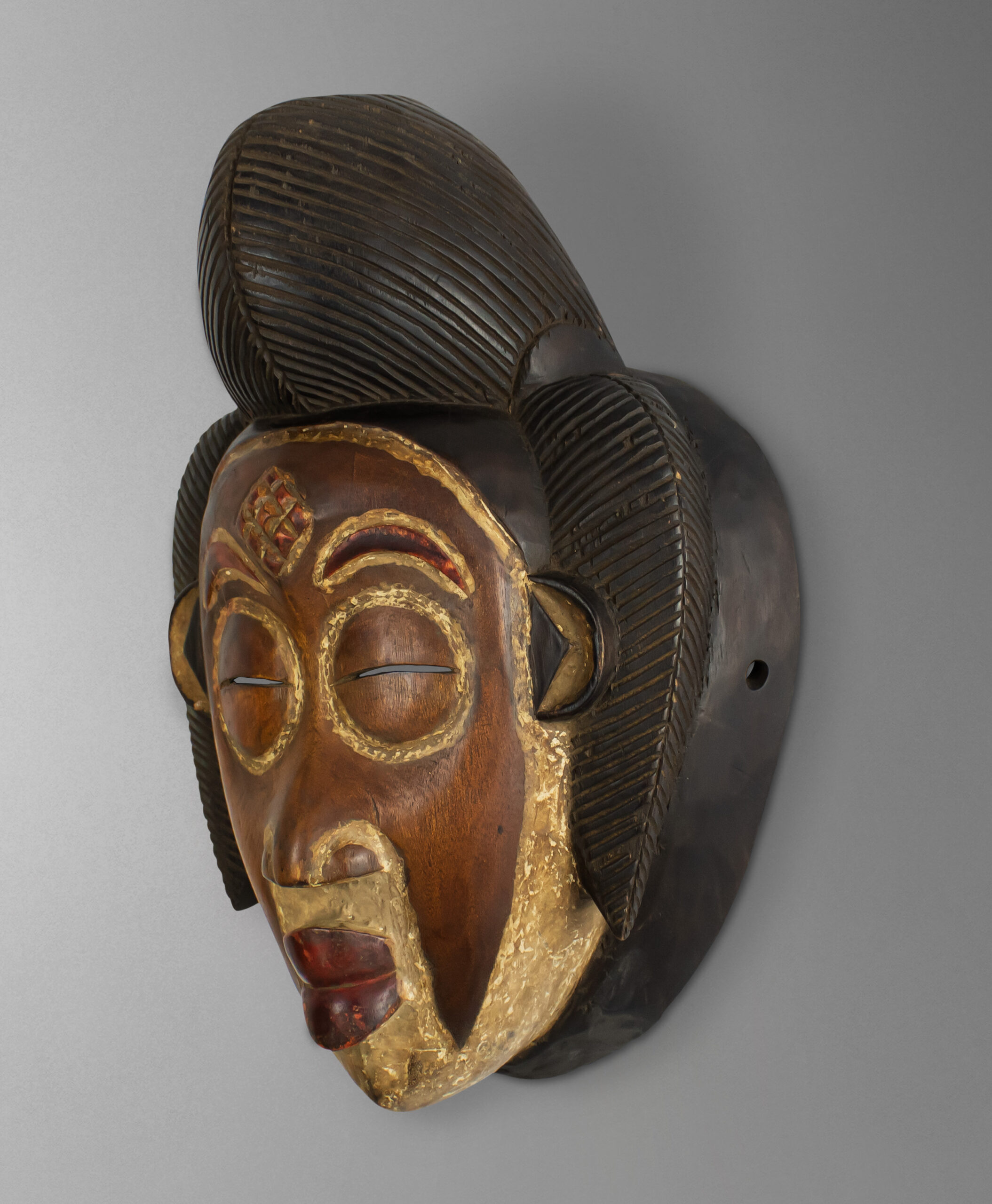 45 view of okuyi mask from gabon